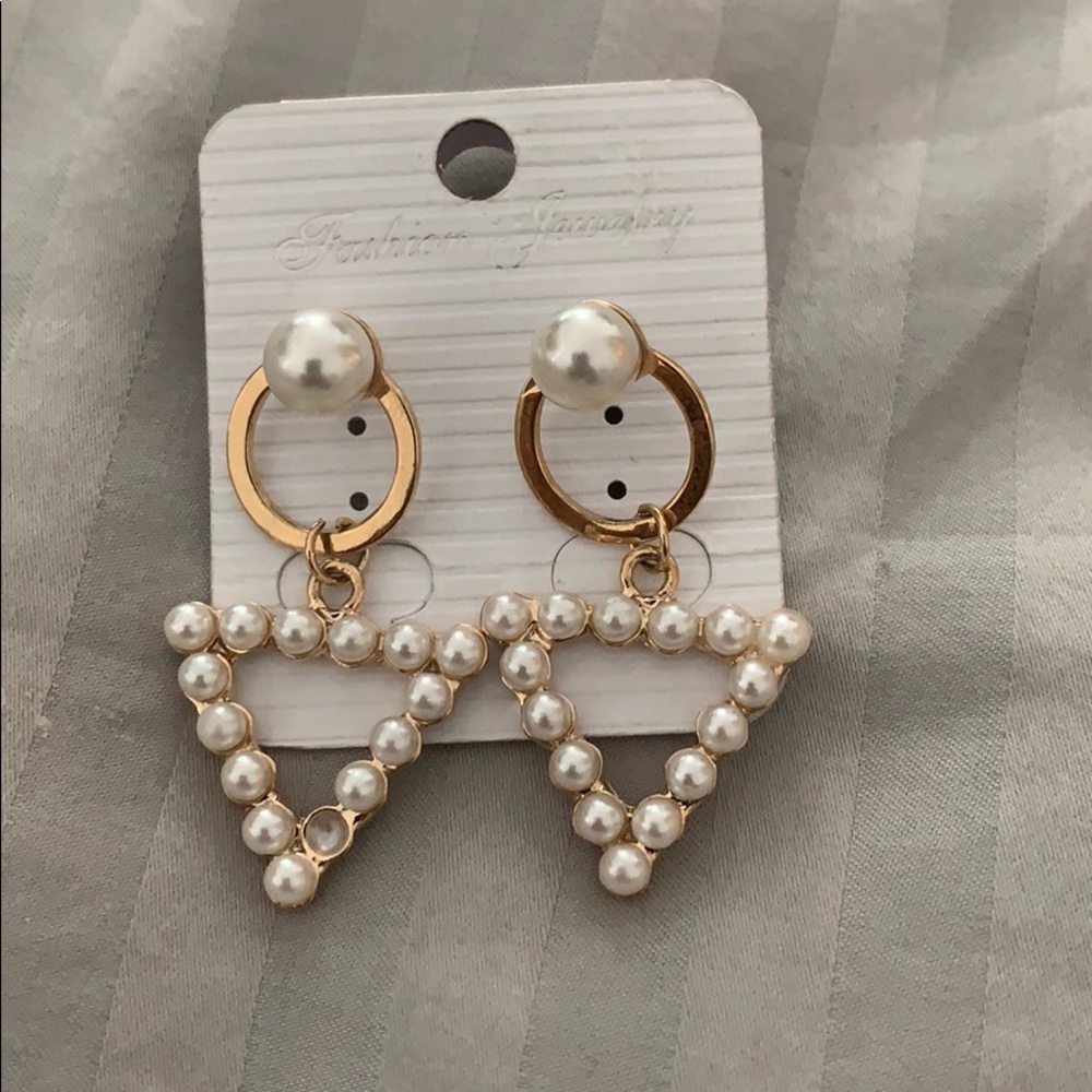 Pearl small earrings